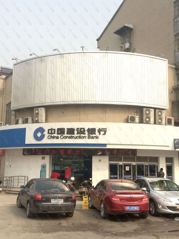 三面翻广告牌的的几种形式图片展示